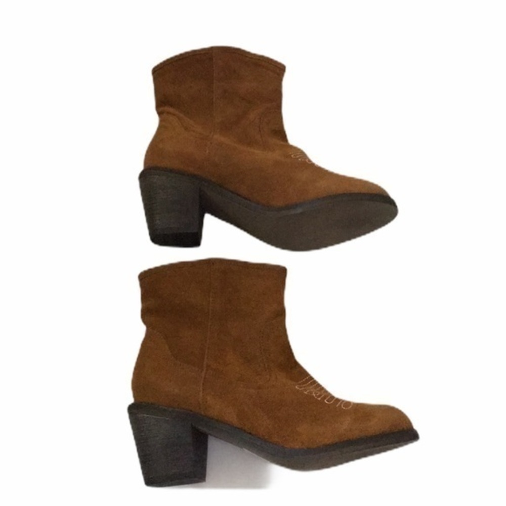 SKECHERS brown suede short ankle boots